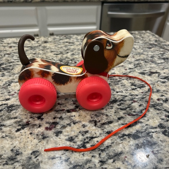 Kids Fisher-Price Snoopy pull toy 2014 excellent condition - Picture 1 of 5